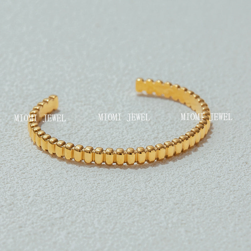 Stainless Steel Bracelet for Women, Non-Fading Jewelry, Light Luxury High-End Feel, Titanium Steel Hand Accessories