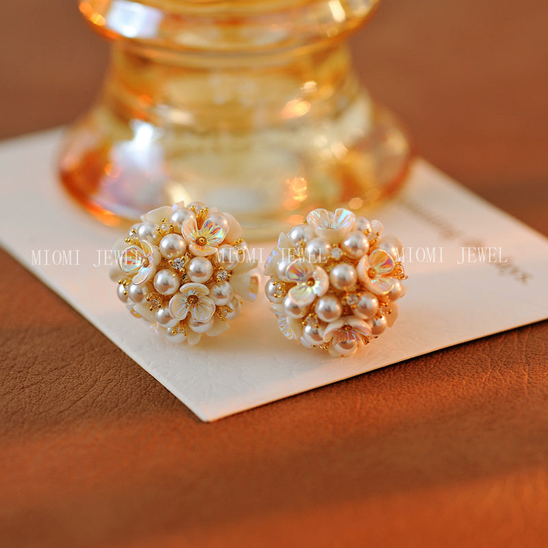 S925 Silver Needle Front and Back Two-Way Wear Flower Cluster Earrings Niche Design Three-Dimensional Small Ball Pearl Shell Flower Stud Earrings