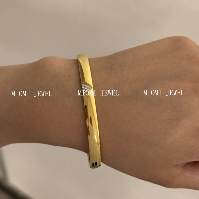 2025 New Stainless Steel Bracelet Hot-Selling Luxury High-End Micro-Paved Zirconia High-Grade Women's Bracelet