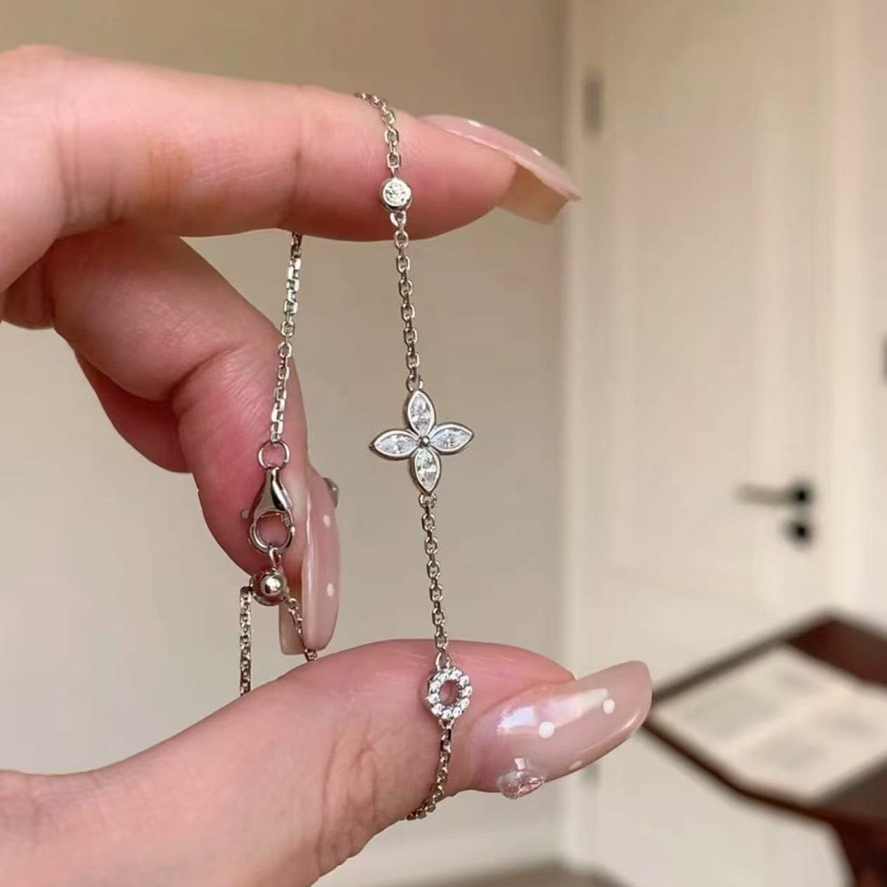 Pure Silver S925 High Carbon Diamond Marquise Four-Leaf Clover Bracelet Light Luxury High-End Exquisite Niche Design Jewelry Versatile