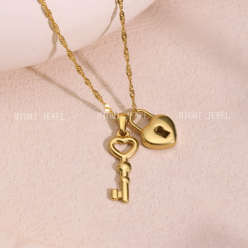 Stainless Steel Heartbeat Key Water Wave Chain 18K Gold Plated Titanium Steel Necklace for Women