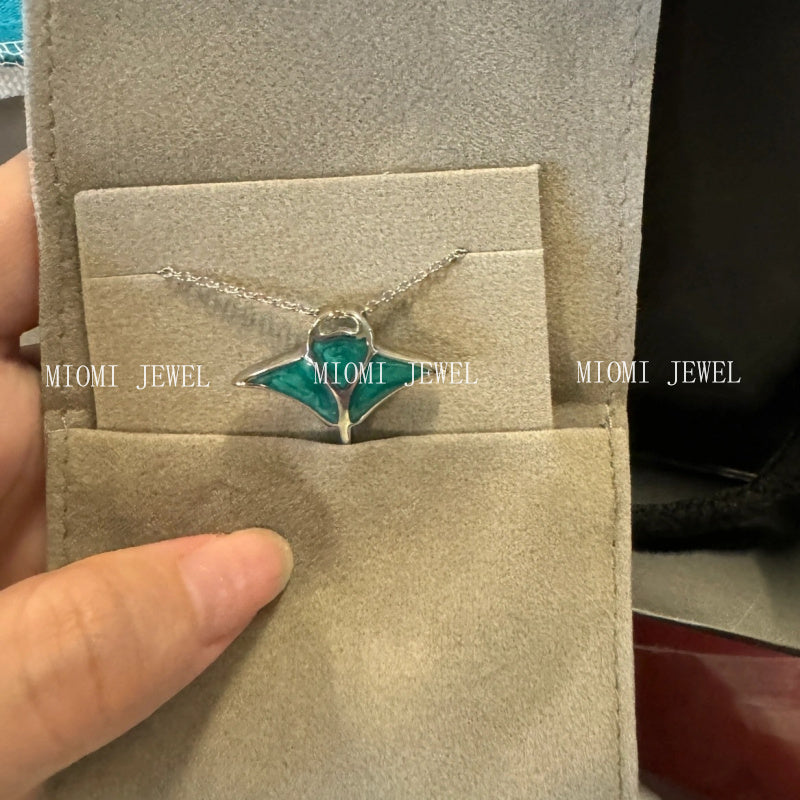 S925 Sterling Silver Manta Ray Pendant Necklace Unique Personality Design Marine Life Manta Ray Pendant Choker