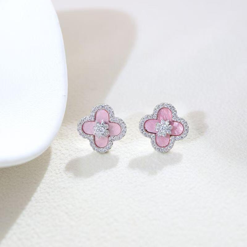 Popular Pink silver Four-Leaf Flower Earrings, ewelry Set Minimalist Luxury & Niche Style