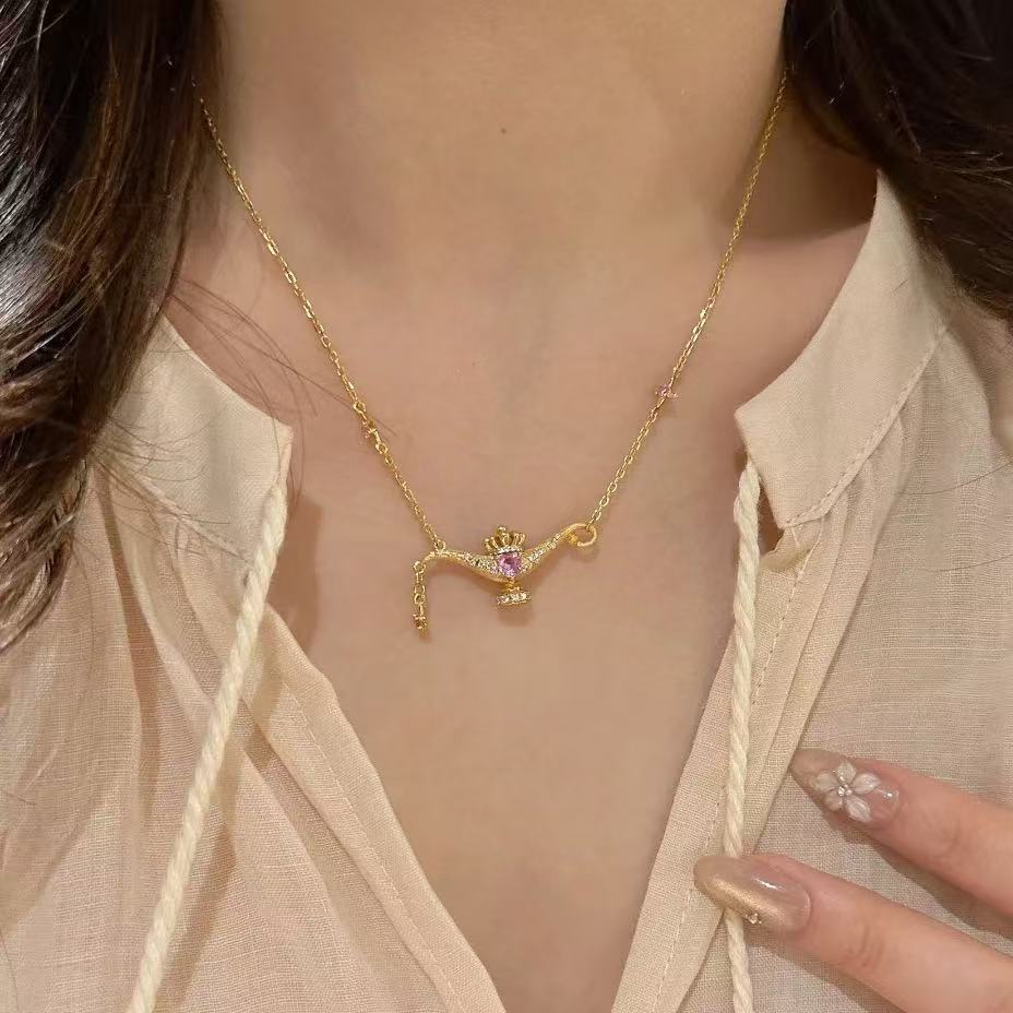 Aladdin's Lamp Necklace for Women, Light Luxury Style, Sparkling Micro Inlay, Dynamic Plated Pendant, Niche Personality Design, Clavicle Chain