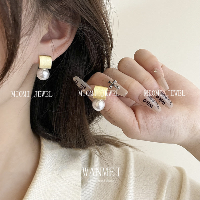 Geometric Square Pearl Stud Earrings for Women 925 Silver needle French Retro Niche Brushed Ear Jewelry