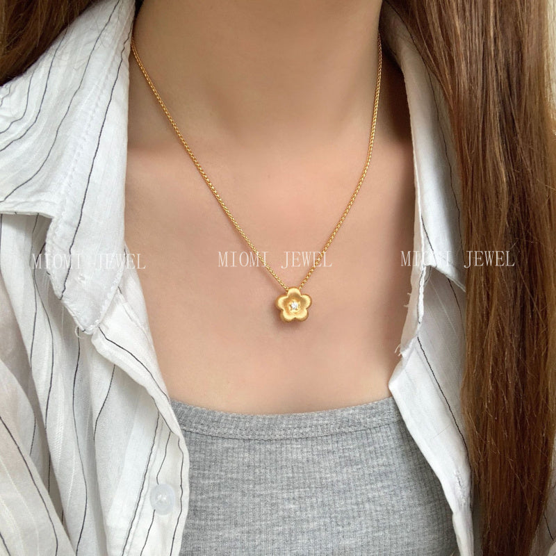 S925 Sterling Silver Vintage Brushed Flower Necklace for Women Retro Light Luxury Niche Design Hot-Selling Collarbone Chain
