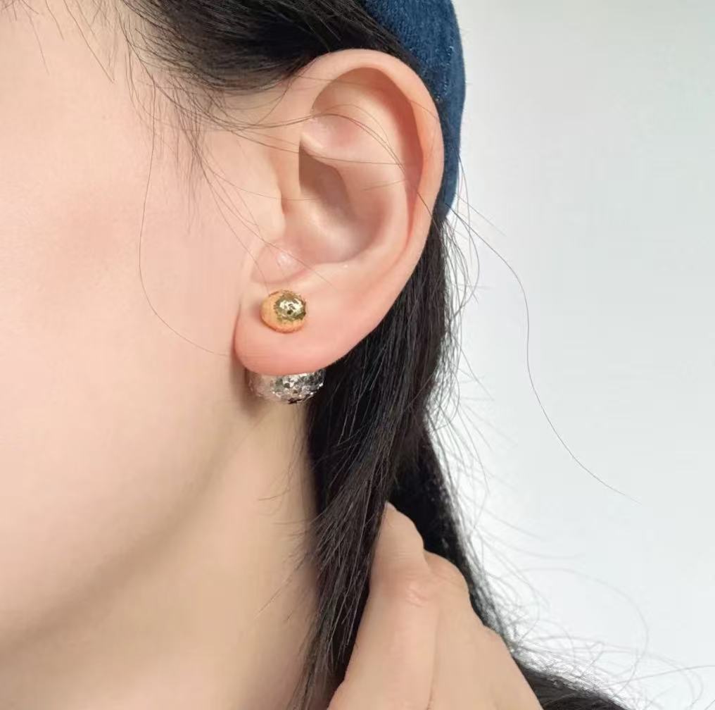 Sterling Silver S925 CNC Crushed Ice Sparkling Two-tone Round Ball Earrings Light Luxury High-end Fashion Versatile Niche Unique