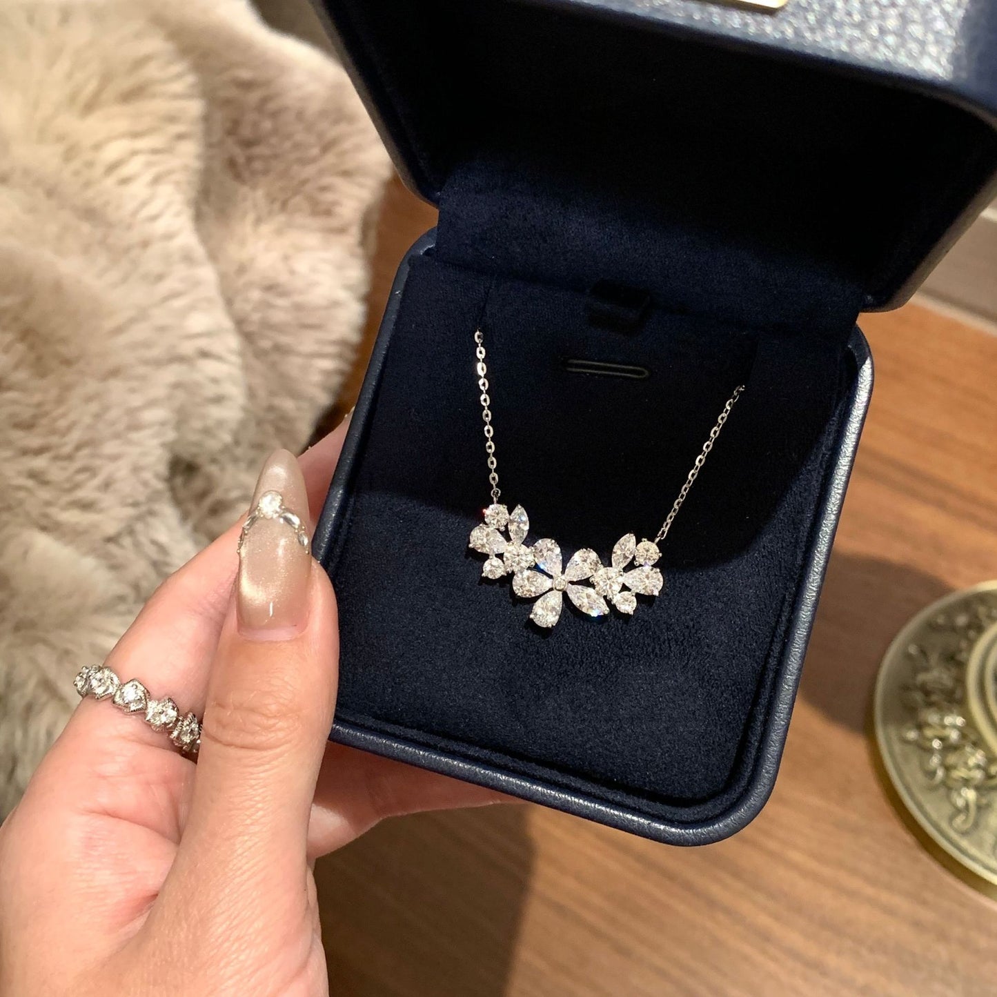 S925 Sterling Silver Full Diamond Floral Necklace Rich Elegant Noble Sense Lady Niche Design Flower Collarbone Chain