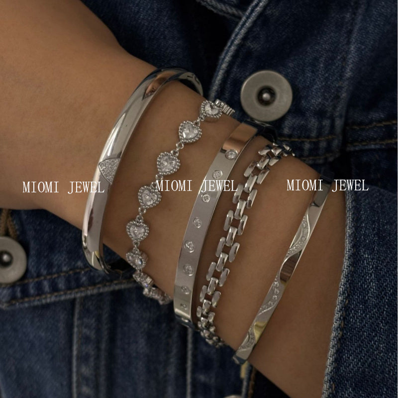 2025 New Stainless Steel Bracelet Hot-Selling Luxury High-End Micro-Paved Zirconia High-Grade Women's Bracelet