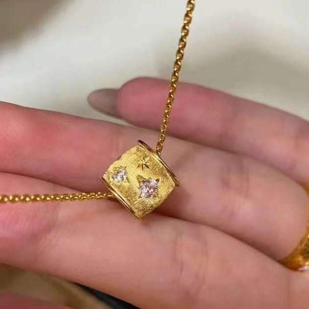 Brushed Craft Passepartout Necklace Light Luxury Niche High-end Brushed Design Sense Everyday Temperament Versatile Collarbone Chain