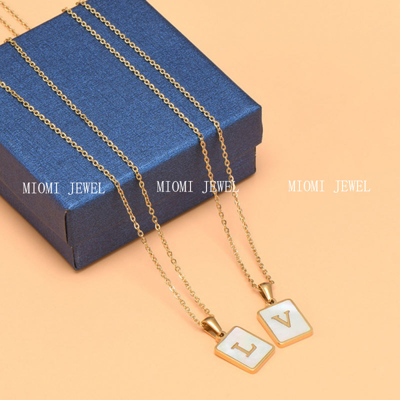 18K Gold Stainless Steel Letter A-Z Necklace Jewelry White Shell Letter Pendant Necklace for Women