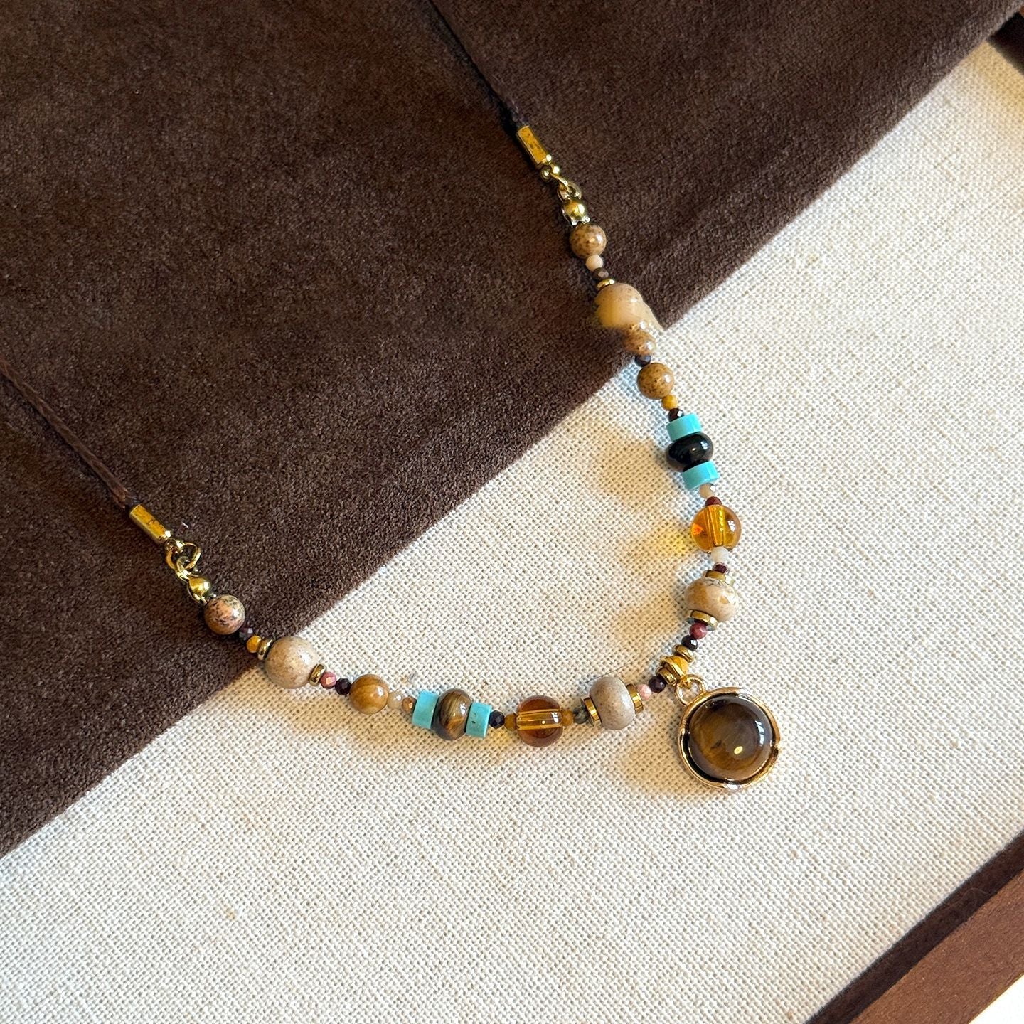 natural Tiger Eye Stone Heart Beaded Necklace Vintage Autumn Winter Elegant Simple Collarbone Chain