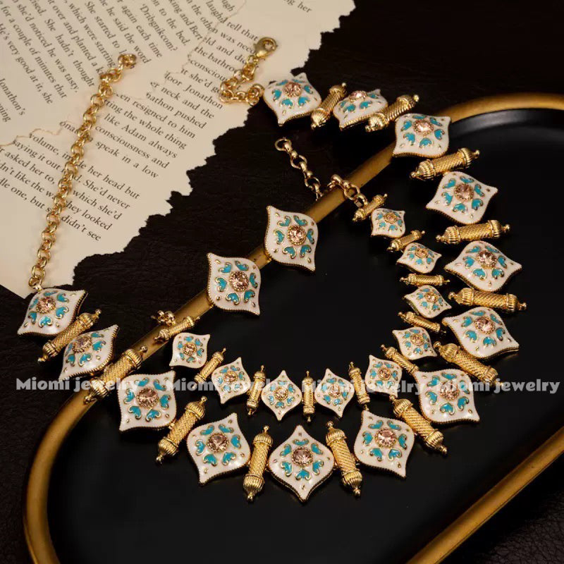 3pcs set Vintage Bracelet - Light Luxury, High-end, Western Antique, Heavy Craftsmanship, Elegant European Court Style
