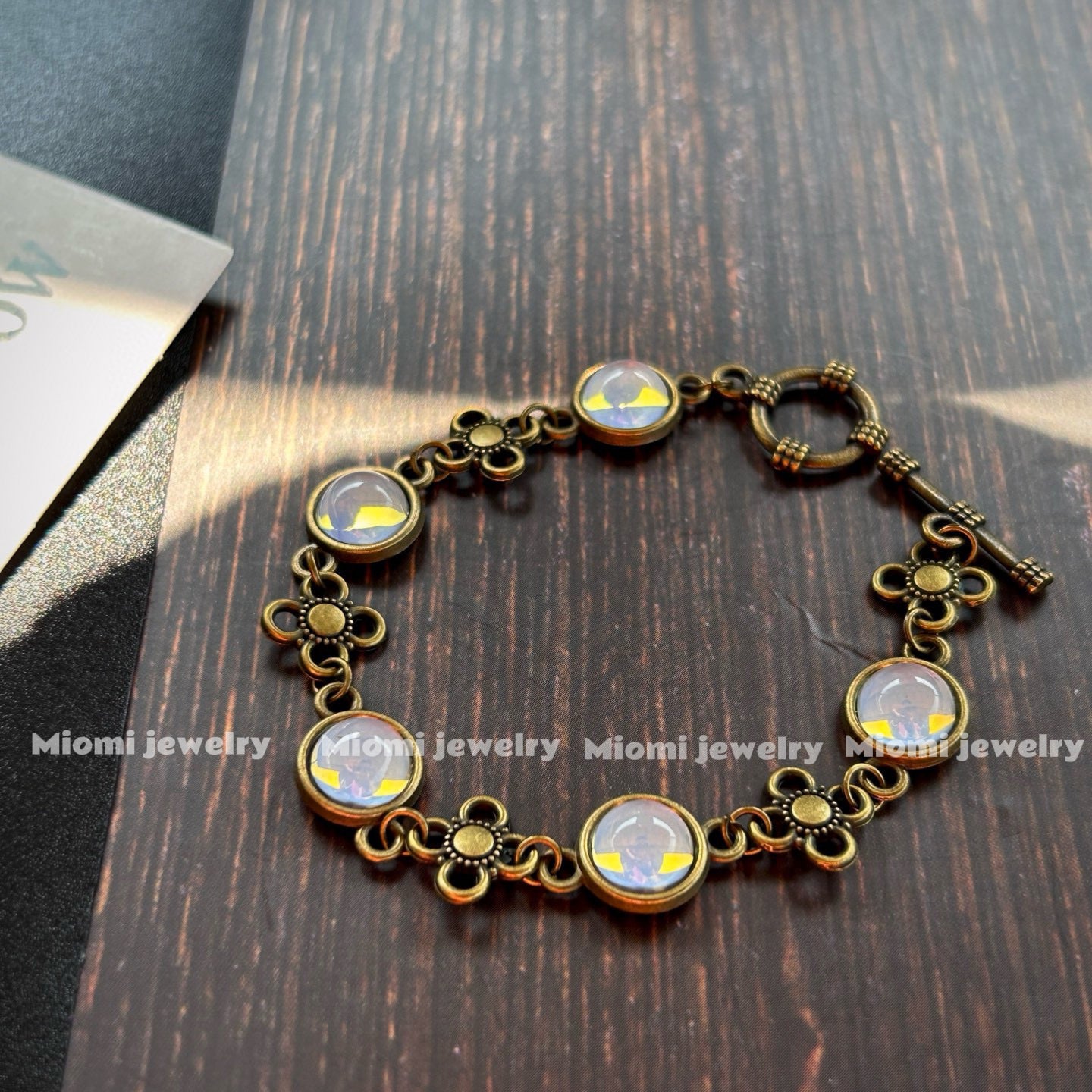 Vintage Antique Jewelry - High-end Mocha Gray Glass Four-Leaf Clover Original Handmade Bracelet
