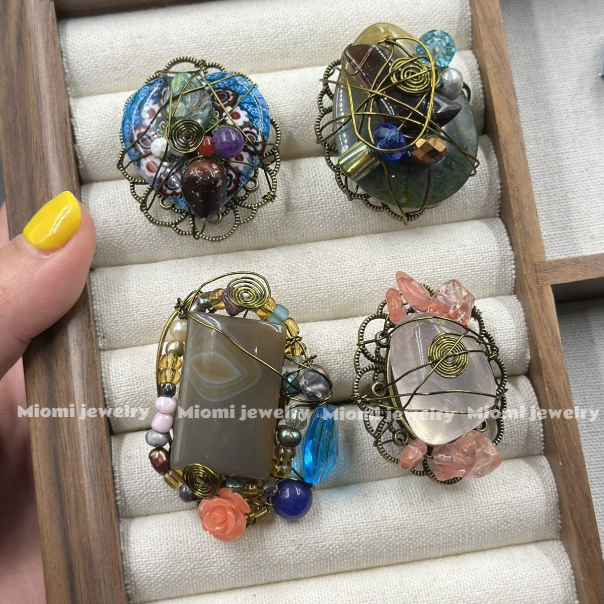 1pcs -miomi oranginal Vintage European Imported Court Style, Heavy Craftsmanship Natural Stone & Old Glass Handmade Open Ring, Woven Ring, Adjustable, Random Delivery!whimsical witch vintage