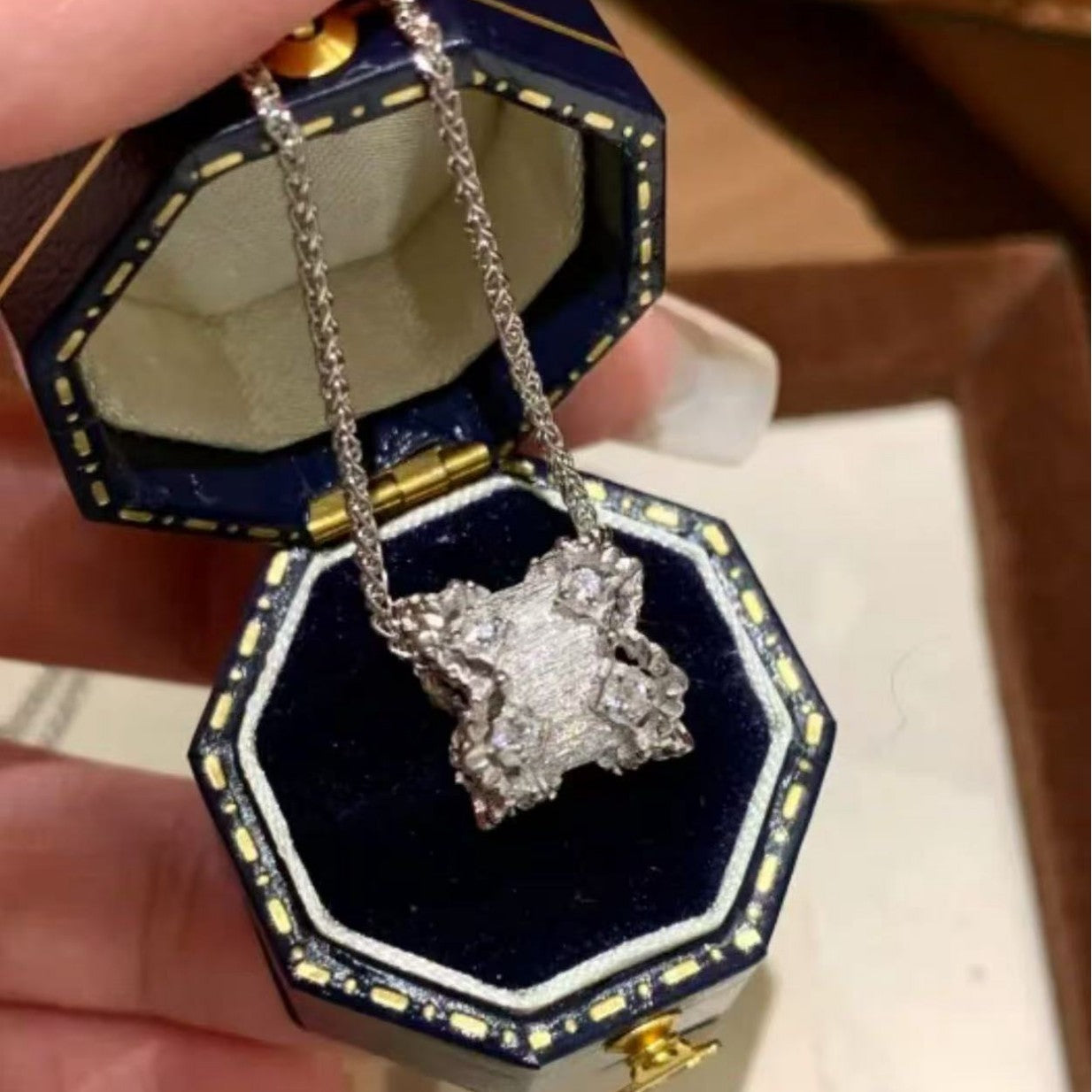 Vintage Buchi Style Brushed Craft Passepartout Necklace High-end Design Light Luxury Personality Versatile Fashion