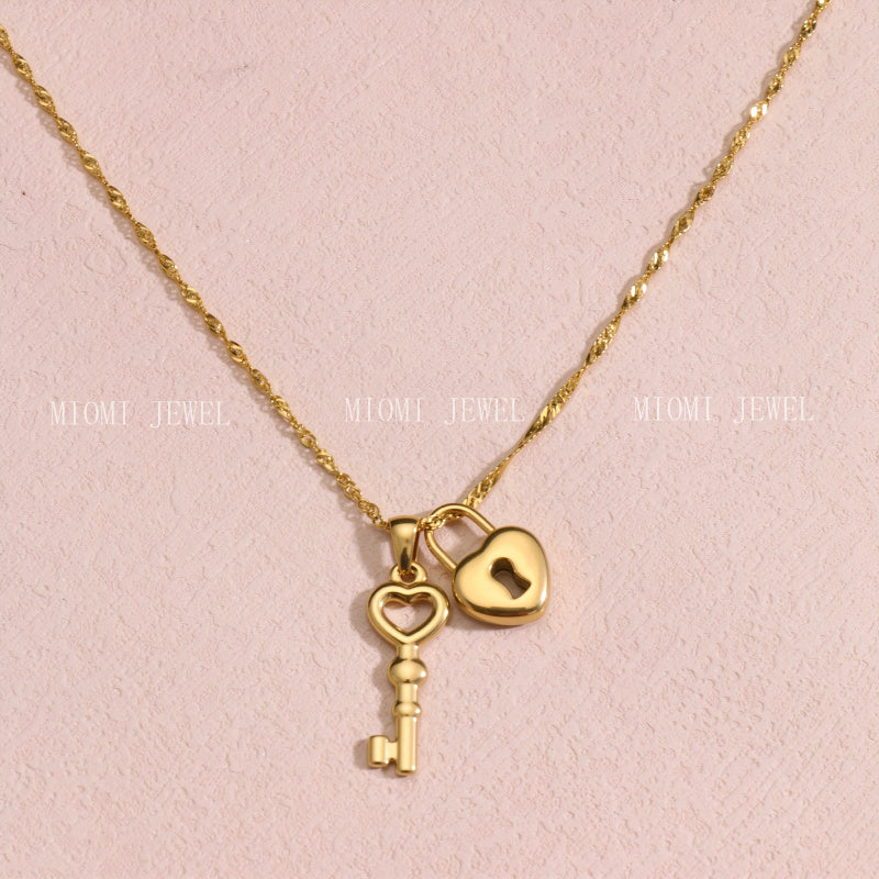Stainless Steel Heartbeat Key Water Wave Chain 18K Gold Plated Titanium Steel Necklace for Women