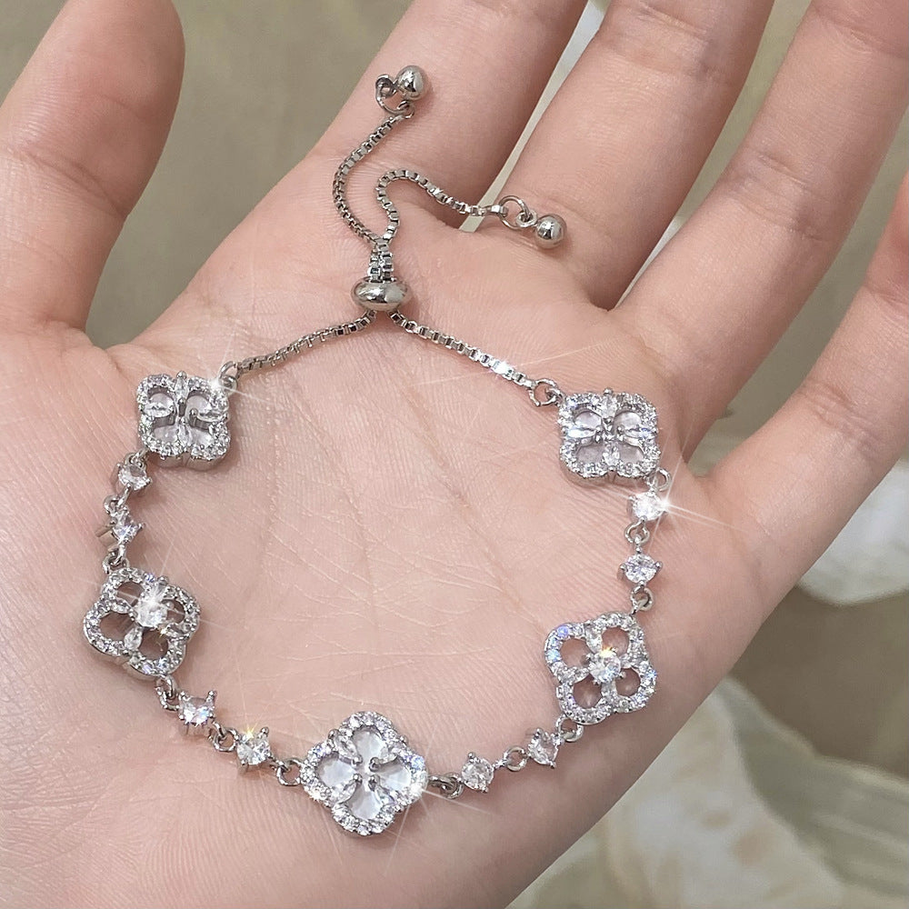 Popular Pink silver Four-Leaf Flower Earrings, ewelry Set Minimalist Luxury & Niche Style