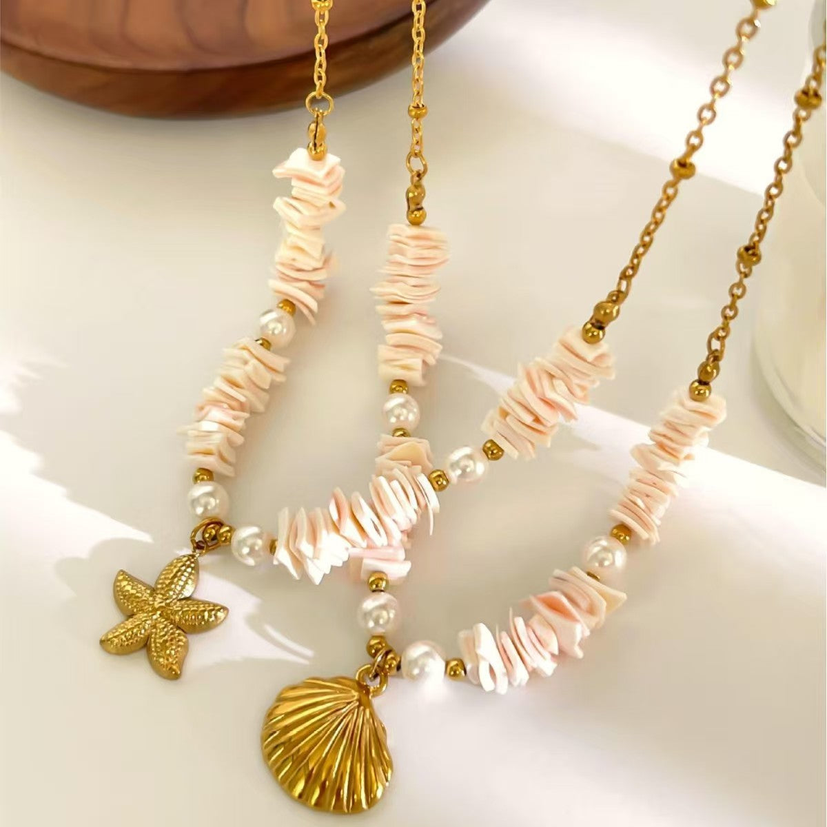 Ocean-Style gold Stainless Steel Necklace with Shells & Pearls - Light Luxury Design, Starfish & Shell Collarbone Chain vintage
