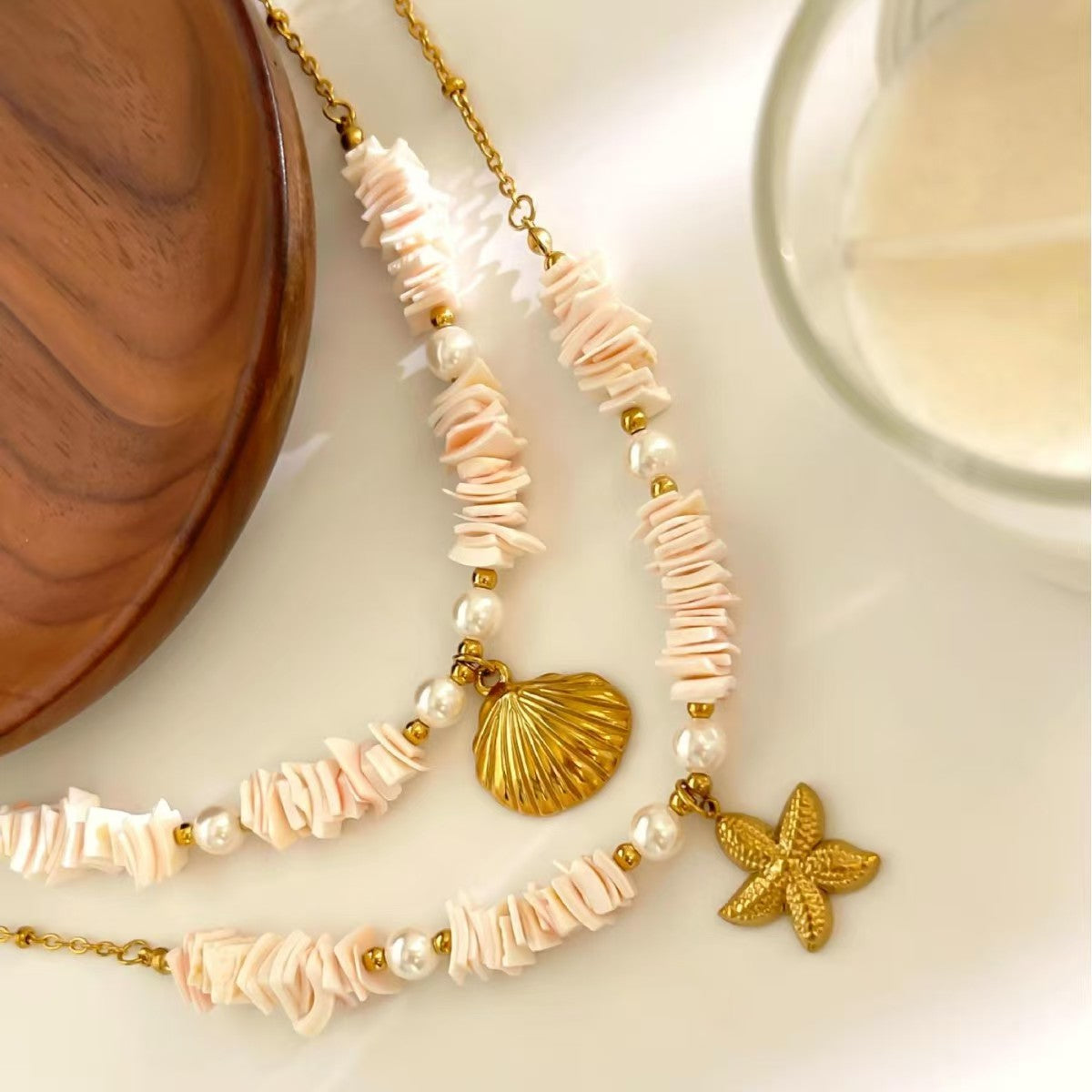 Women's Ocean-Style Stainless Steel Necklace with Shells & Pearls - Light Luxury Design, Starfish & Shell Collarbone Chain vintage