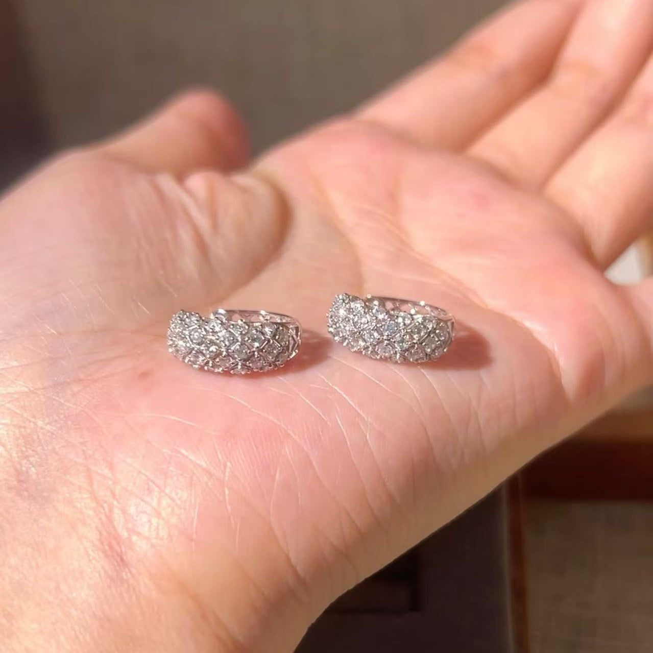 Pure Silver S925 New Fashion Sparkling Full Diamond Ear Cuff Light Luxury Exquisite Niche Design High-end Elegant Earrings