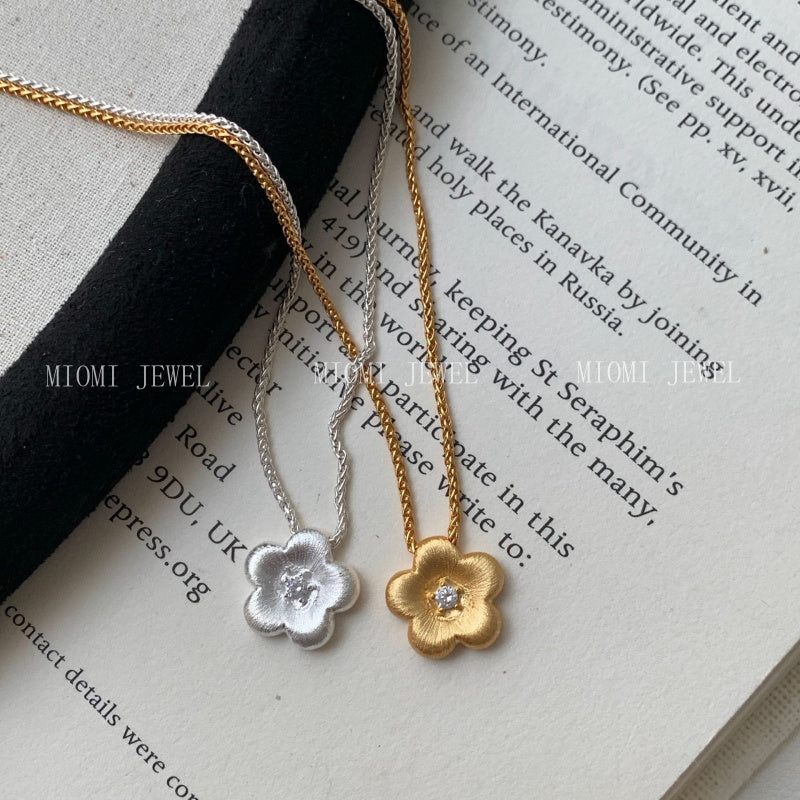 S925 Sterling Silver Vintage Brushed Flower Necklace for Women Retro Light Luxury Niche Design Hot-Selling Collarbone Chain