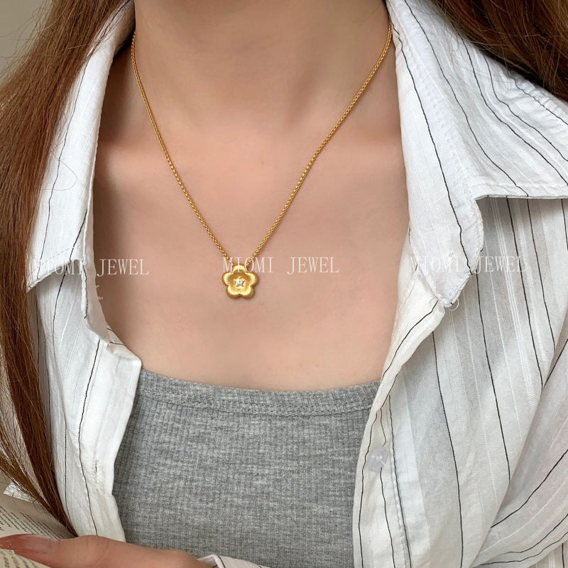 S925 Sterling Silver Vintage Brushed Flower Necklace for Women Retro Light Luxury Niche Design Hot-Selling Collarbone Chain