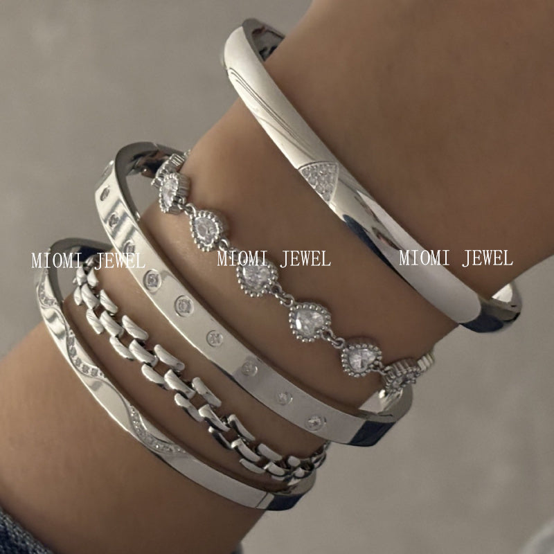 2025 New Stainless Steel Bracelet Hot-Selling Luxury High-End Micro-Paved Zirconia High-Grade Women's Bracelet