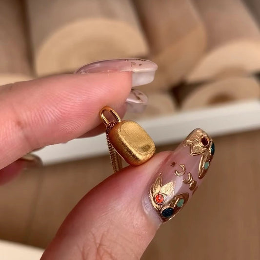 Italian Vintage Brushed Light Luxury High-End Jewelry 925 Sterling Silver Vintage Brushed Small Sugar Cube Necklace