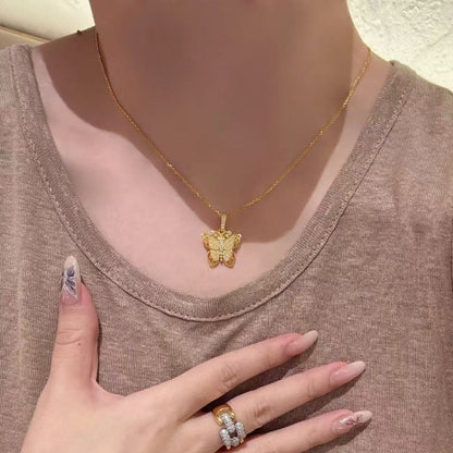 High Carbon Diamond Old Shop Same Style Butterfly Pendant Necklace Filigree Inlaid Diamond Collarbone Chain Necklace