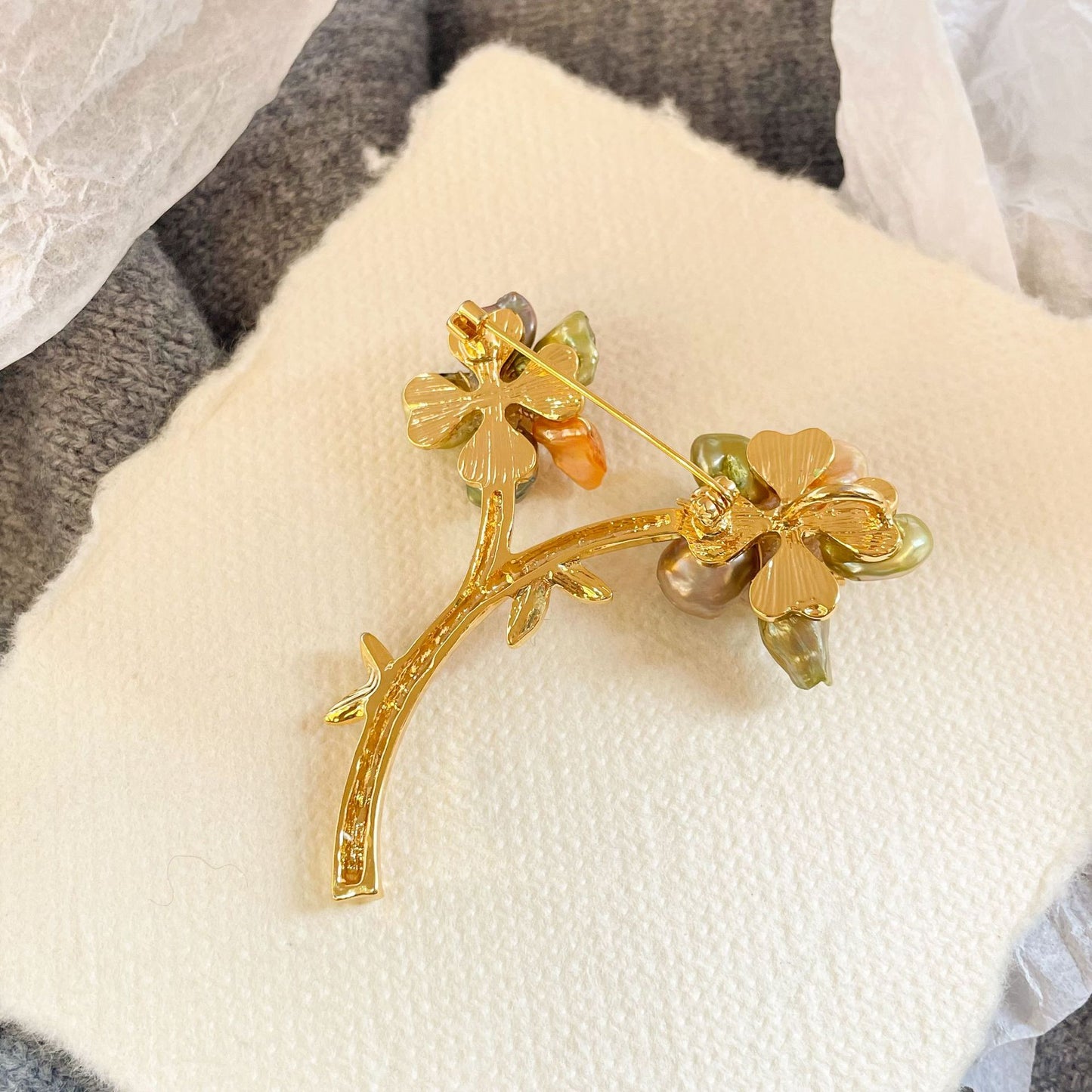 Baroque Pearl Tassel Floral Brooch Fashion Niche Pin ins Premium Suit Brooch