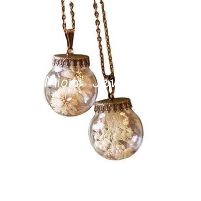 Forest-Style Handmade Vintage Creative Fresh Minimalist Necklace for Women - with Baby's Breath Dried Flowers, Preserved Plants & Glass Cover, Versatile