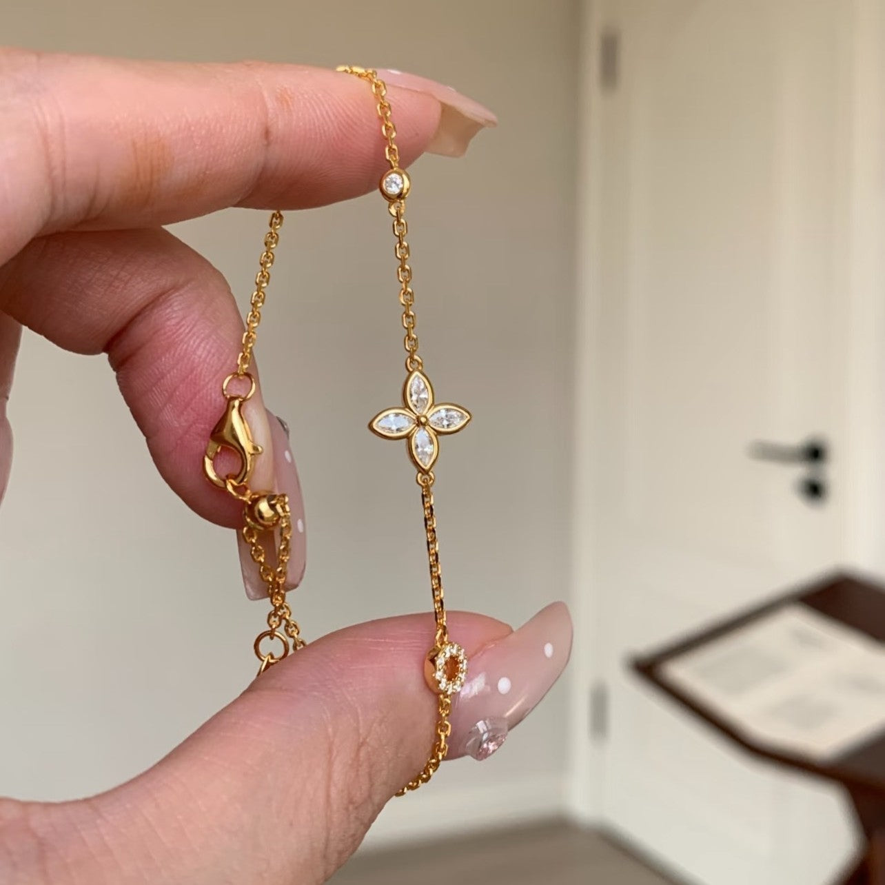 Pure Silver S925 High Carbon Diamond Marquise Four-Leaf Clover Bracelet Light Luxury High-End Exquisite Niche Design Jewelry Versatile