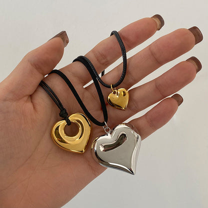 Stainless Steel Heart Pendant Necklace High-End Collarbone Chain Titanium Steel Jewelry Necklace