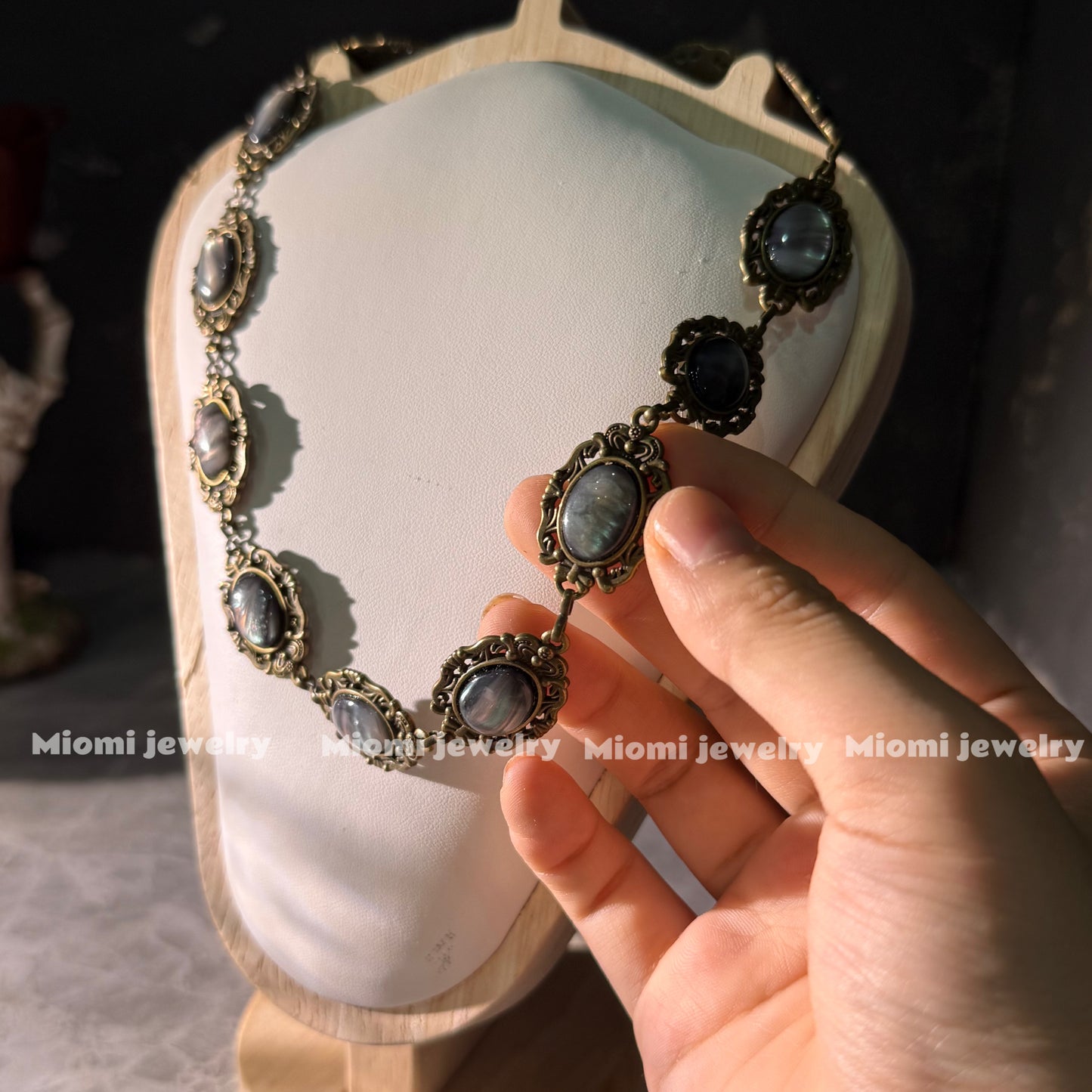 Natural black shell necklace Vintage Miomi design
