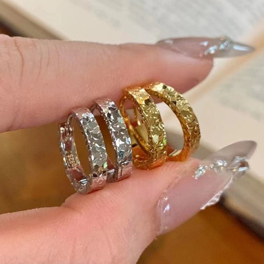 925 Sterling Silver Crushed Ice Earrings Light Luxury Niche Sparkling Simple High-end Sense Hoop Earrings Exquisite Earrings for Women New Style