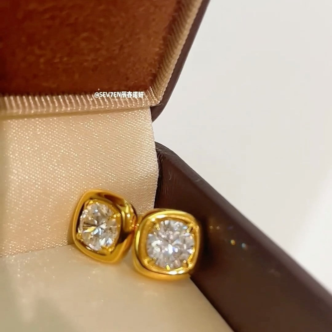 S925 Sterling Silver Simple High Carbon Diamond Sugar Cube Earrings Fashionable High-end Earrings