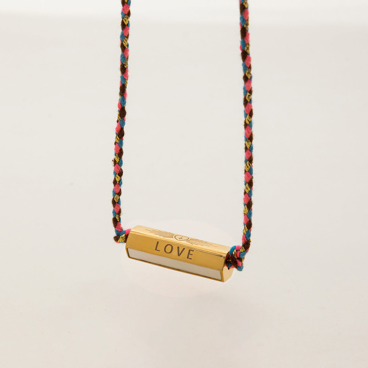 Titanium Steel Cross Necklace Light Luxury Niche Letter Clavicle Chain Stainless Steel Jewelry for Women with a Sense of Sophistication