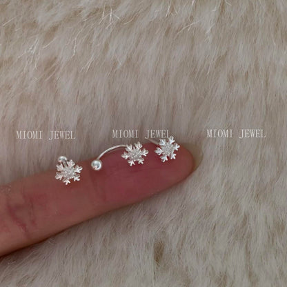 S925 Sterling Silver Snowflake Stud Earrings for Women, Niche Design, Simple and Versatile, Korean Christmas Ear Piercing Jewelry