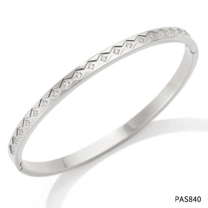 Non-Fading Multiple Styles Diamond-Studded Plain Hoop Bracelet Vacation Style Eight-Pointed Star Waterproof Stackable Stainless Steel Jewelry