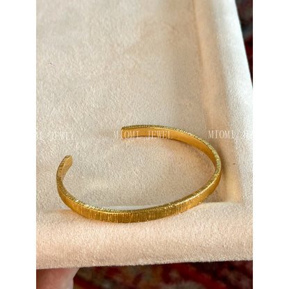 Autumn Winter Layered Gold Blue Hao Stone Vertical Pattern Wide Edge Thin Half Bracelet Vintage Simple Elegant High-end Bracelet for Women