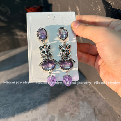 witchy cat earring soft gothic purple wtih heart whimsical