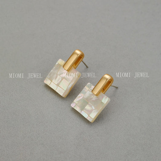 S925 Silver Needle High-Quality Splicing White Butterfly Shell Elegant Versatile Earrings Niche Commuting Stud Earrings