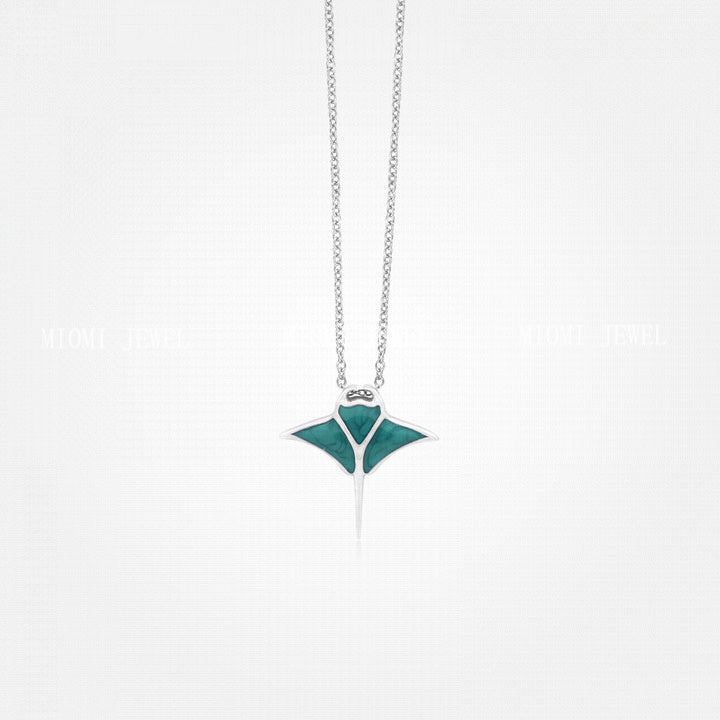 S925 Sterling Silver Manta Ray Pendant Necklace Unique Personality Design Marine Life Manta Ray Pendant Choker
