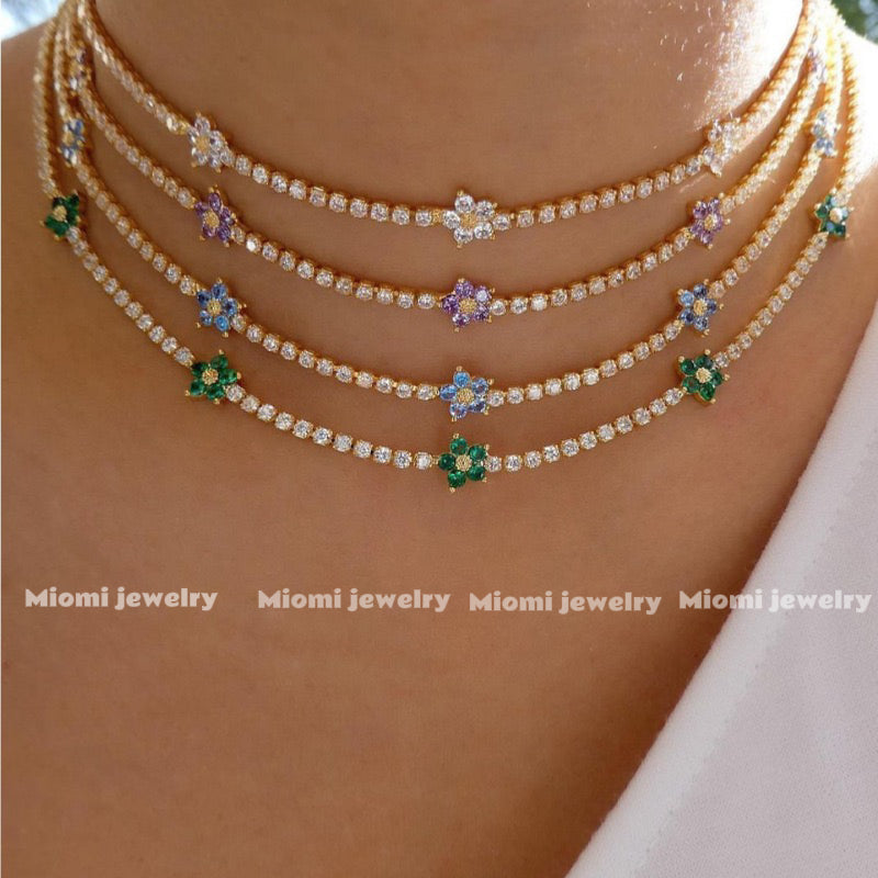 fllower necklace 18k glod