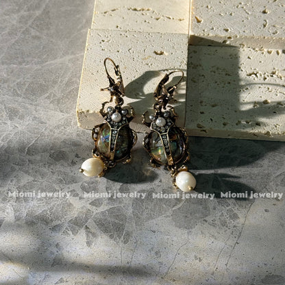 gothic whimsical design bugs earring vintage