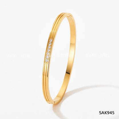 2025 New Stainless Steel Bracelet Hot-Selling Luxury High-End Micro-Paved Zirconia High-Grade Women's Bracelet