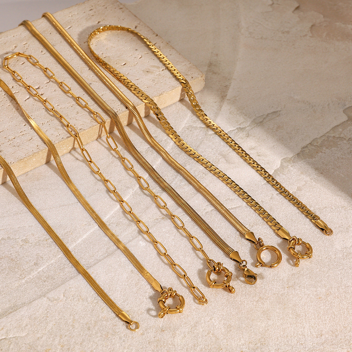 INS Trend Retro Necklace for Women High-end Simple Minimalist Style Multi-layer Chain Collarbone 18k Gold Choker