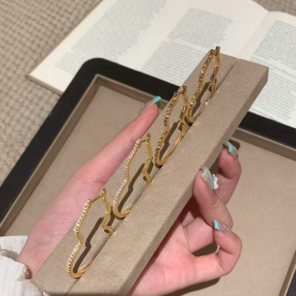 Pure Silver S925 High Carbon Diamond Gourd Earrings Ins Style Cool and Elegant Niche Design Exquisite Light Luxury Earrings