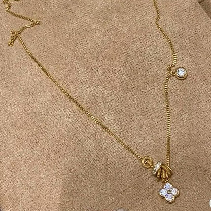 Sterling Silver s925High Carbon Diamond Lucky Clover Running Ring Necklace New Hot-Selling Niche High-Value Hot-Selling Collarbone Chain